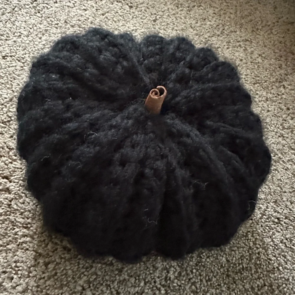 Handmade Knit Pumpkin Decor Set